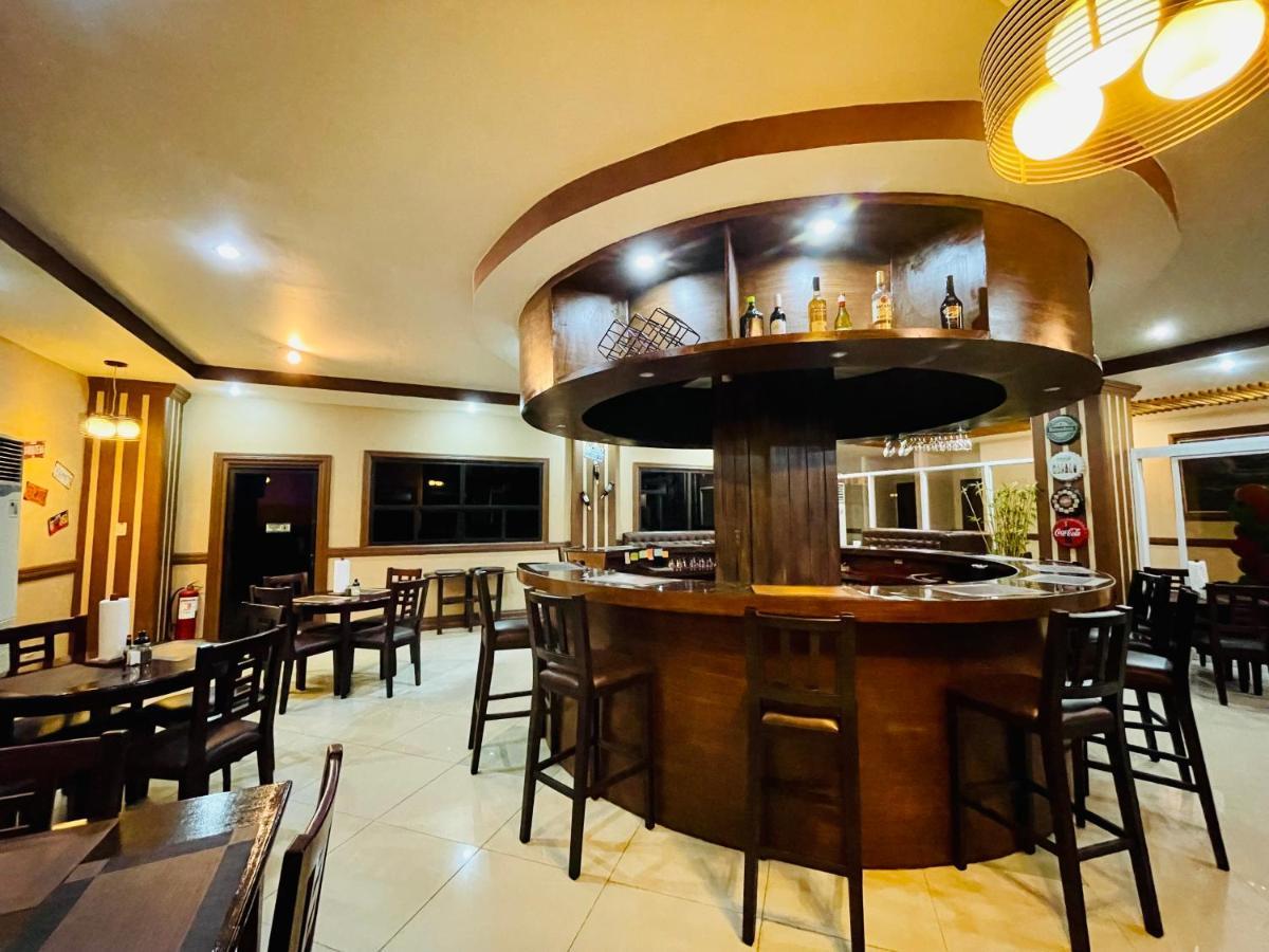 Drake Hotel Angeles City מראה חיצוני תמונה