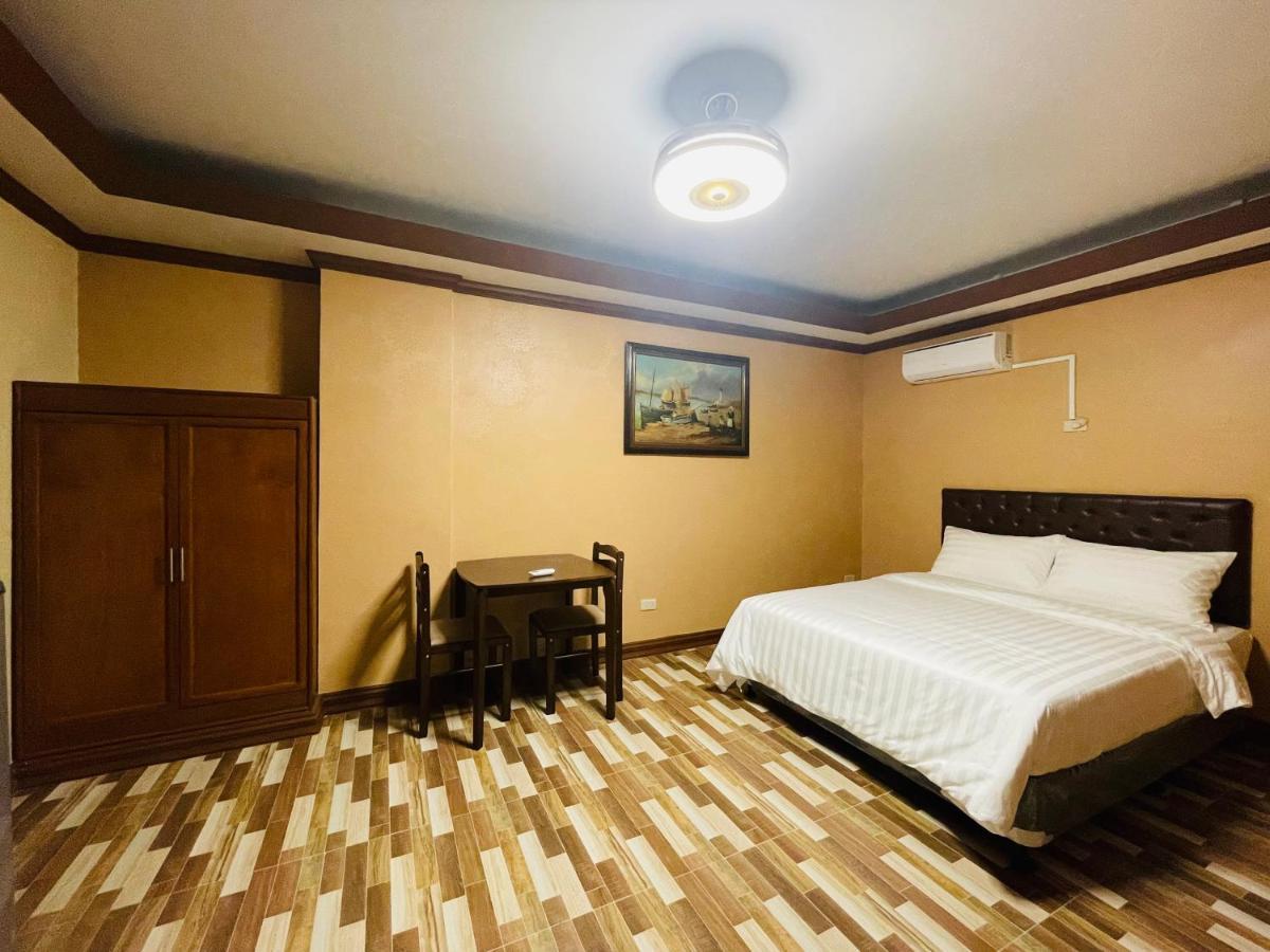Drake Hotel Angeles City מראה חיצוני תמונה