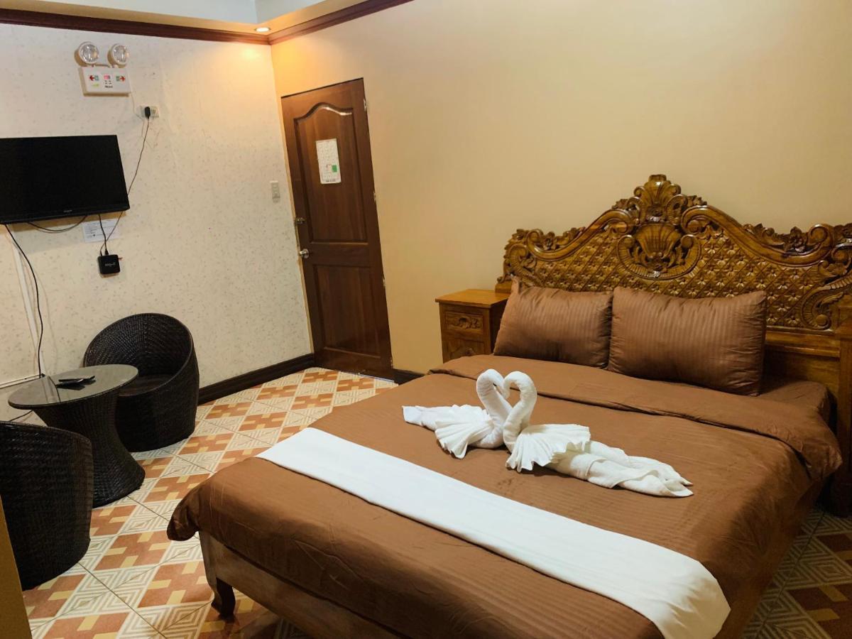 Drake Hotel Angeles City מראה חיצוני תמונה